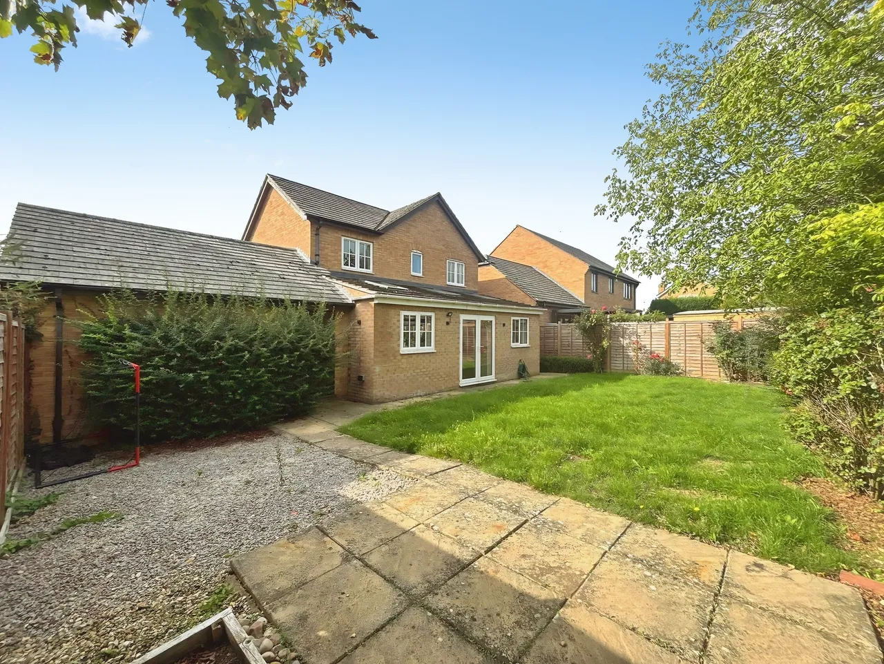 4 bed property to rent, Hillfield Road, Peterborough, PE8
