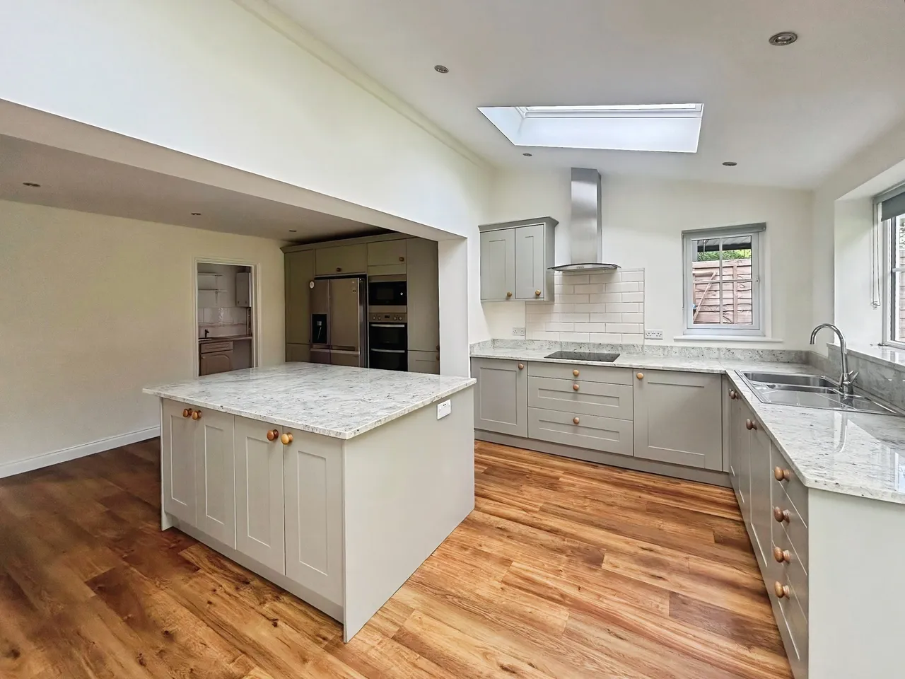 Hillfield Road, Peterborough, PE8, photo 2