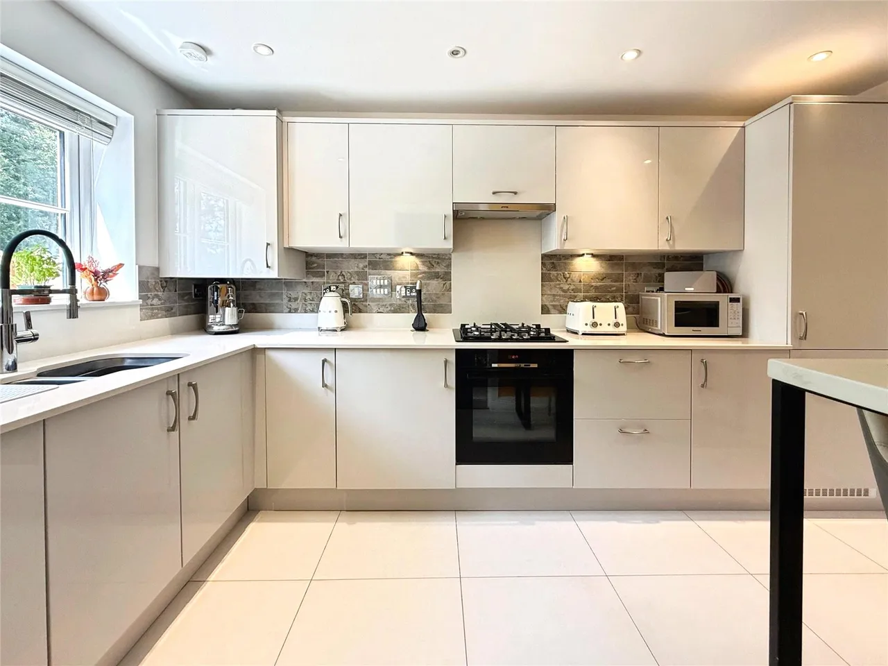 Dashers Close, Crowthorne, Berkshire, RG45 6GX, photo 12