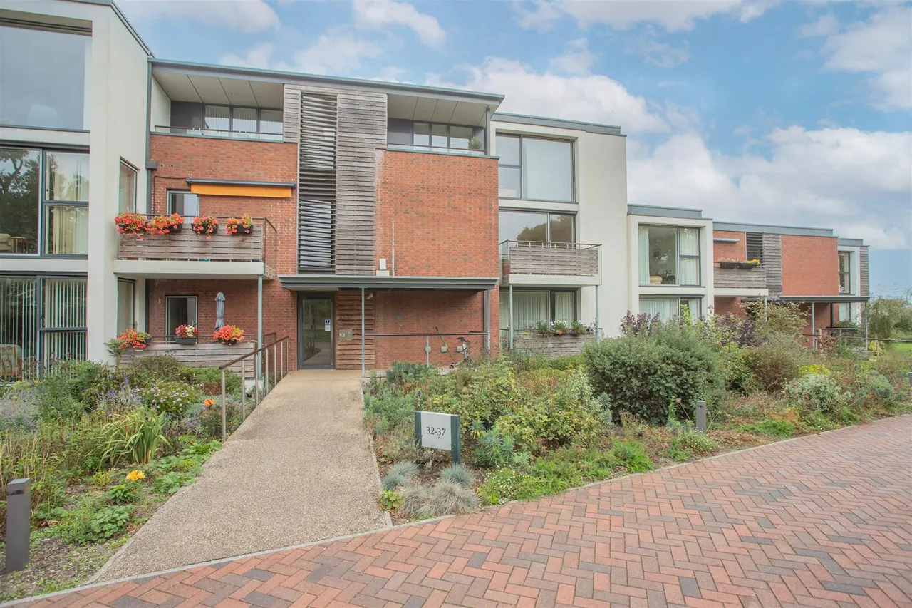2 bed retirement property for sale, Rowan Lane, Wadswick Green, SN13