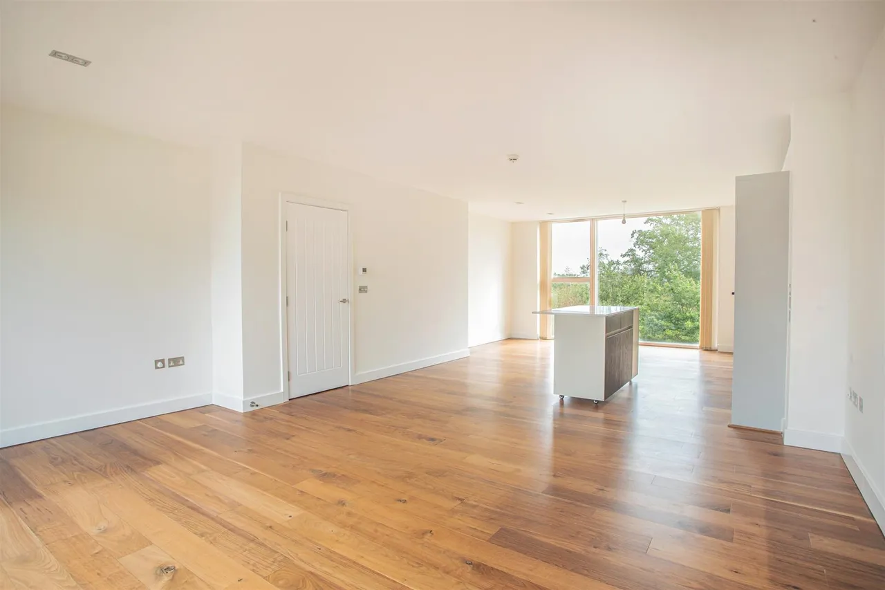 Rowan Lane, Wadswick Green, SN13, photo 8