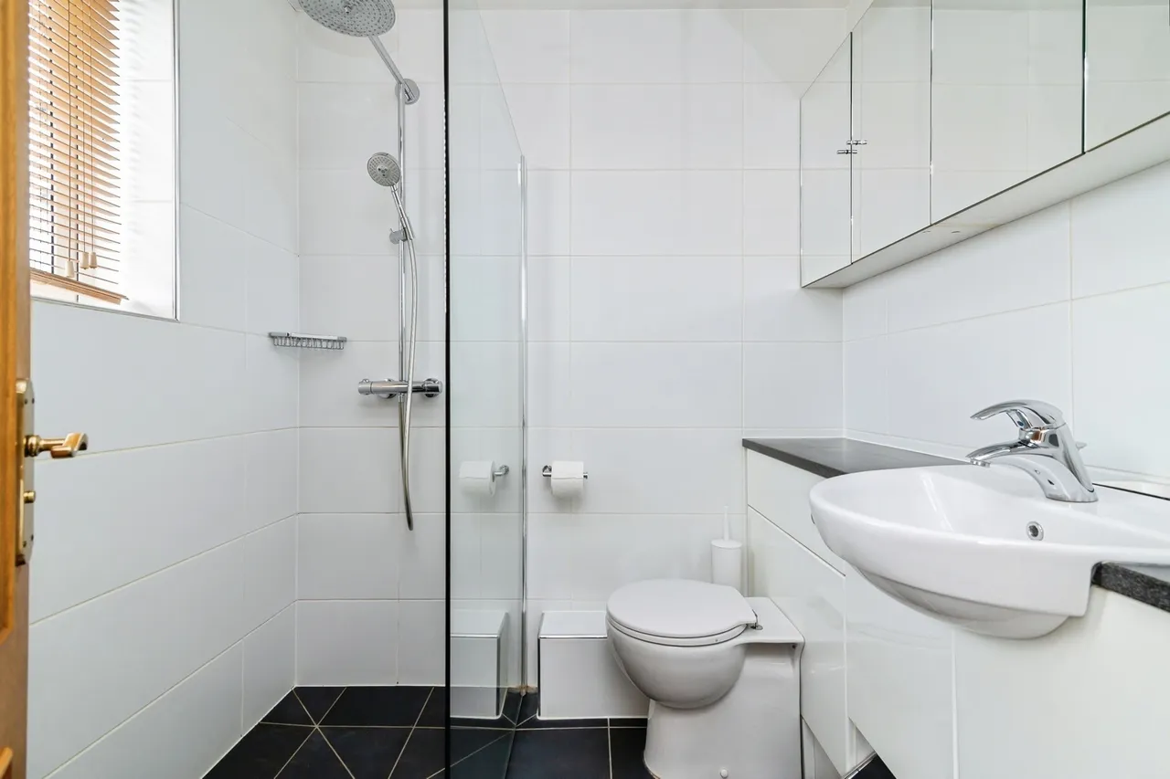 Acorn Bank, West Bridgford, NG2, photo 30