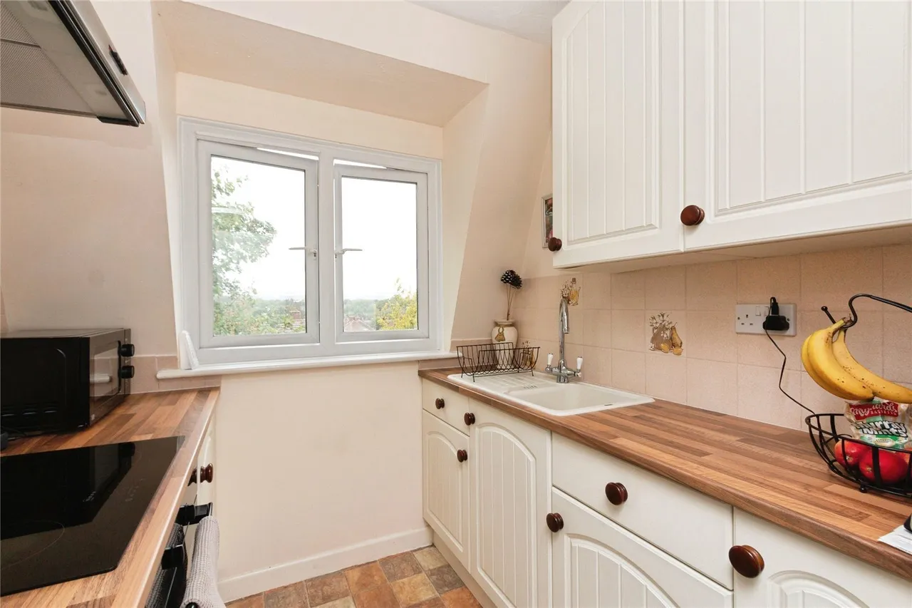 Westdeane Court, Basingstoke, RG21, photo 11