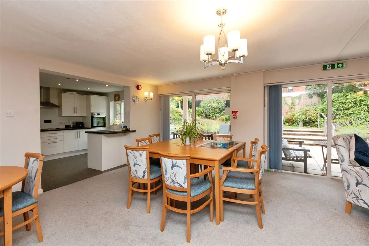 Westdeane Court, Basingstoke, RG21, photo 14