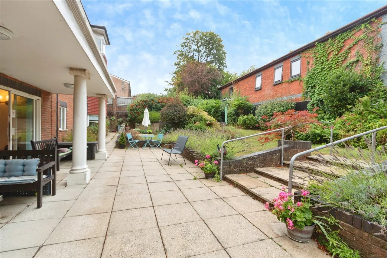 Westdeane Court, Basingstoke, RG21, photo 16