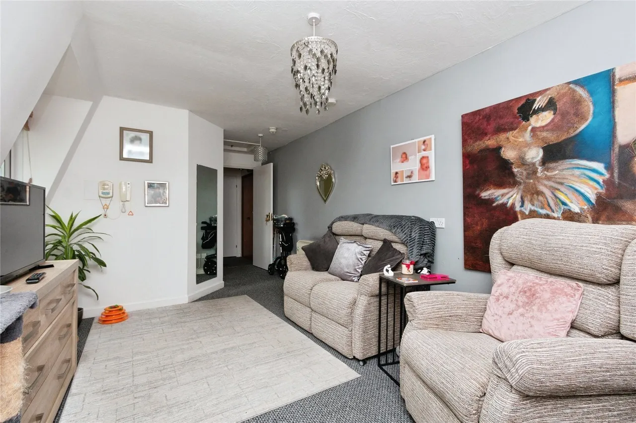 Westdeane Court, Basingstoke, RG21, photo 9