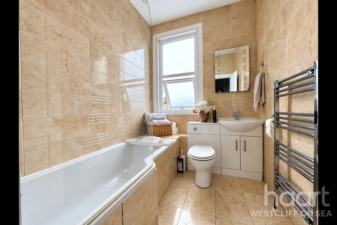 Ramuz Drive, Westcliff-On-Sea, SS0, photo 14