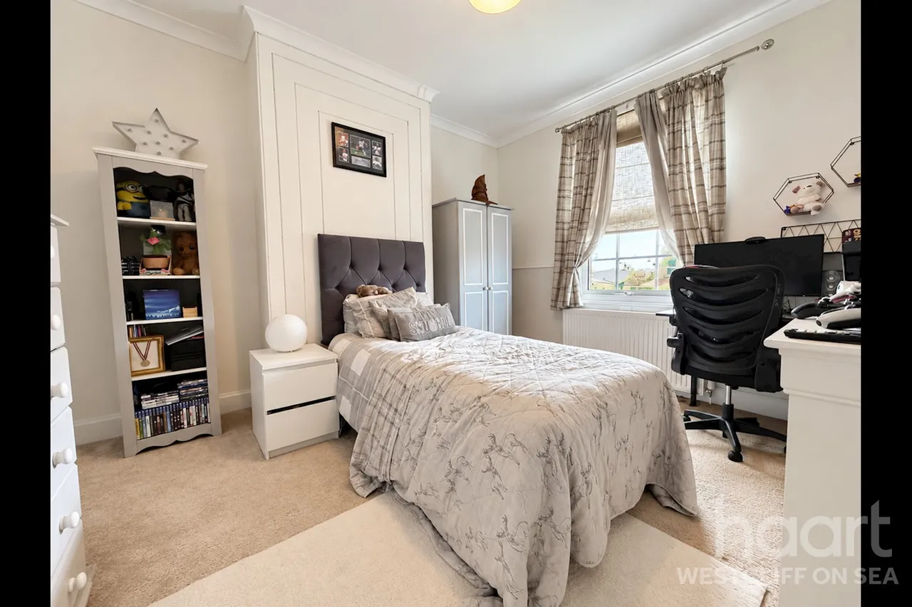 Ramuz Drive, Westcliff-On-Sea, SS0, photo 12