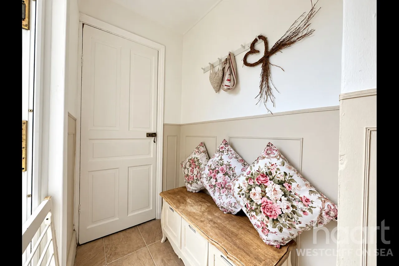 Ramuz Drive, Westcliff-On-Sea, SS0, photo 8