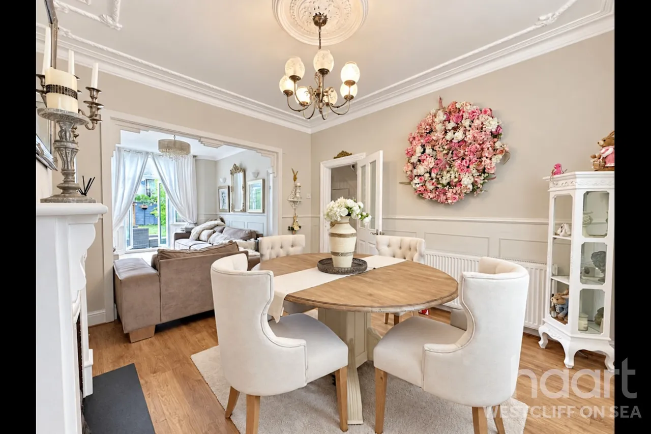 Ramuz Drive, Westcliff-On-Sea, SS0, photo 5