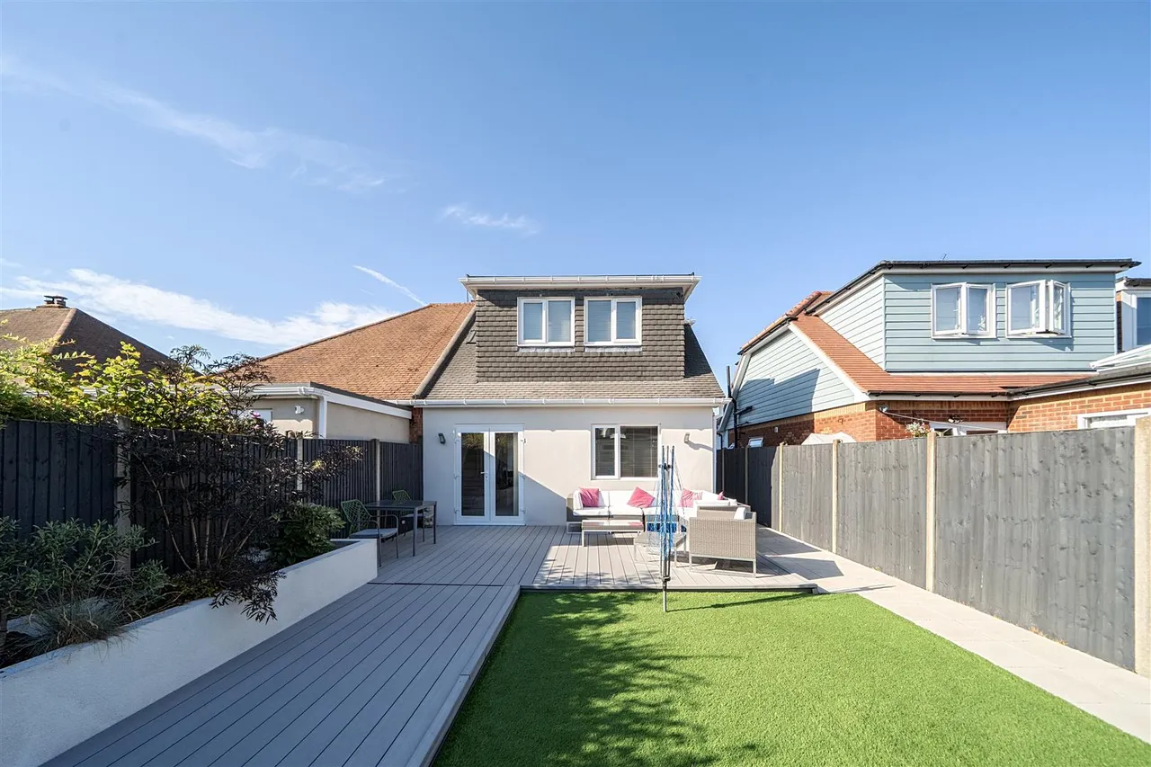 Cooper Grove, Portchester, photo 16