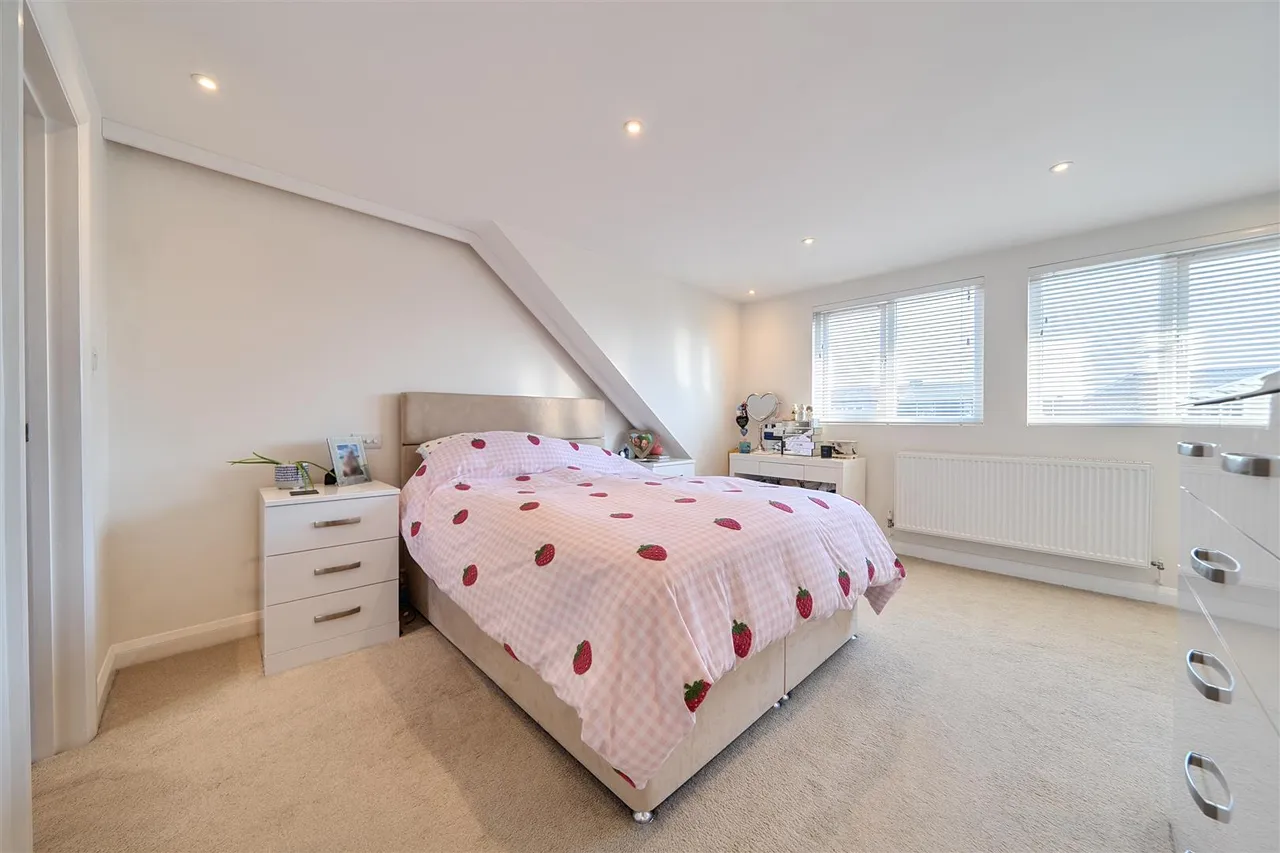 Cooper Grove, Portchester, photo 14