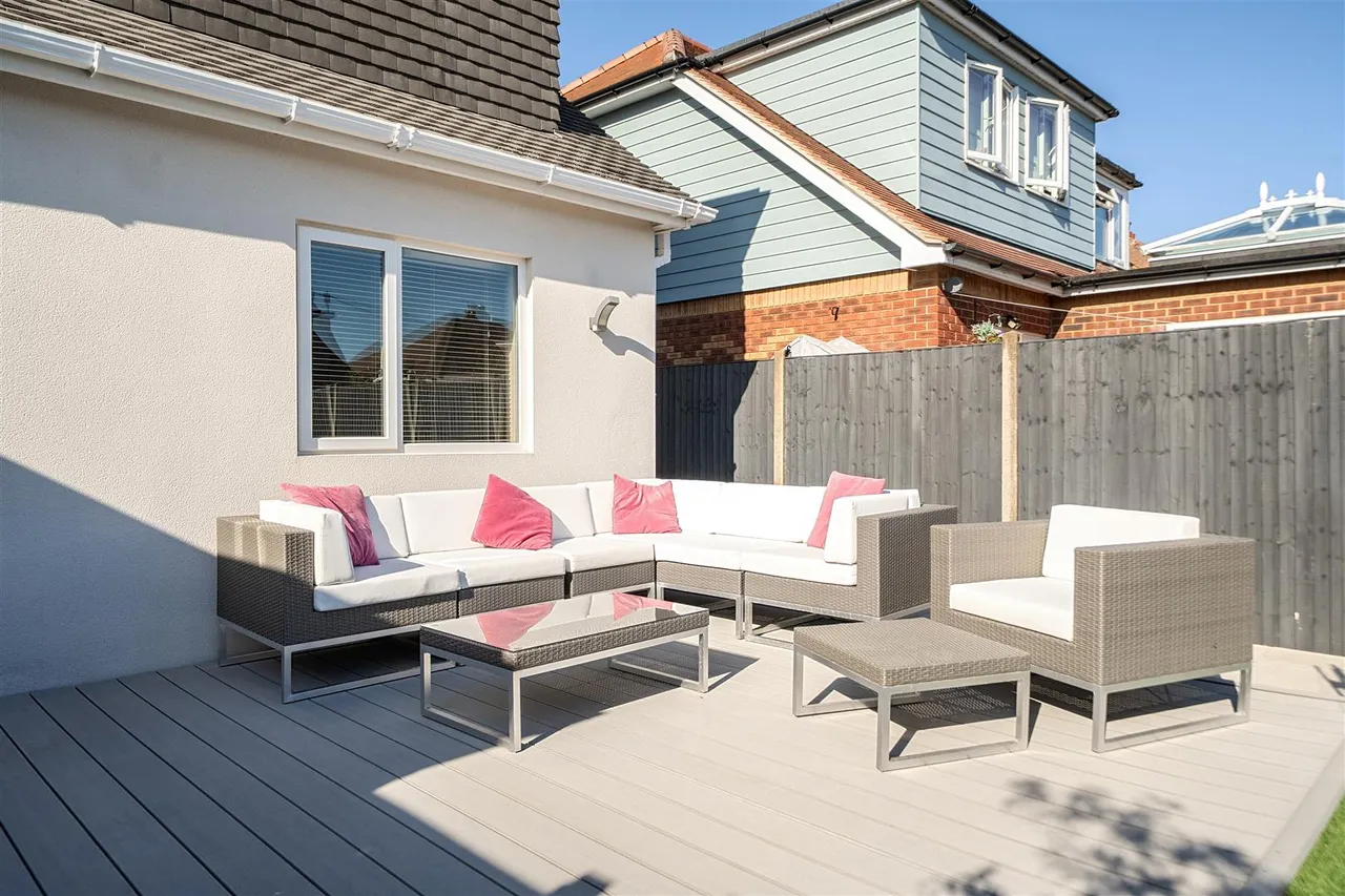 Cooper Grove, Portchester, photo 11