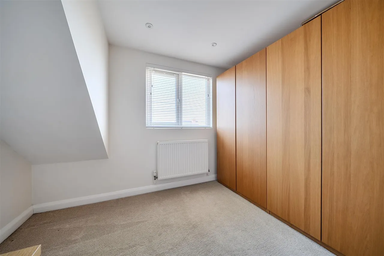 Cooper Grove, Portchester, photo 15