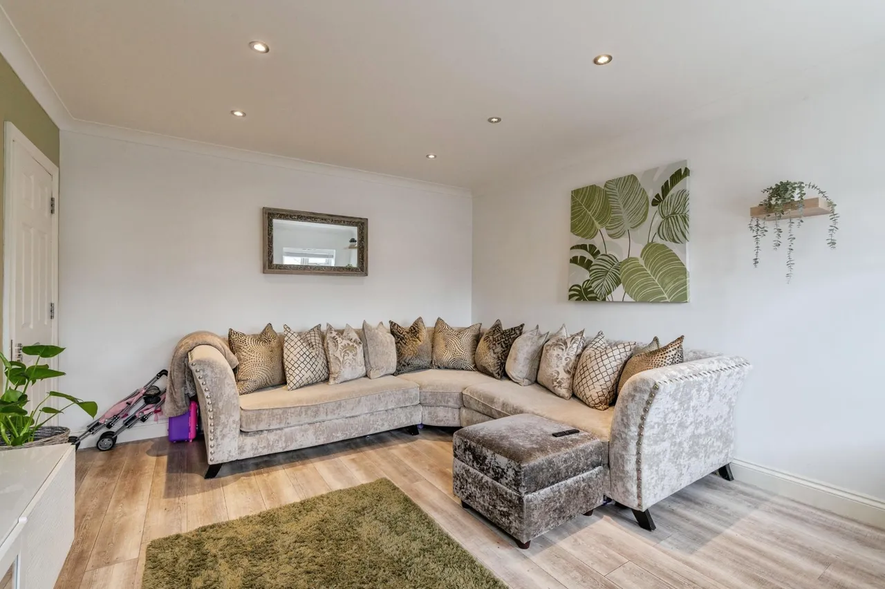 Somerset Road, Basildon, SS15, photo 7