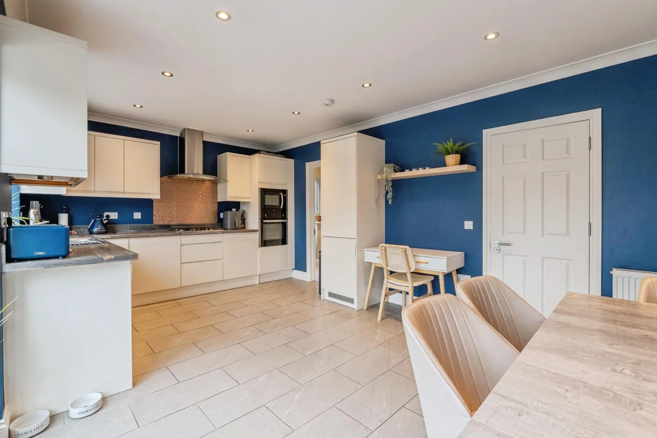 Somerset Road, Basildon, SS15, photo 11