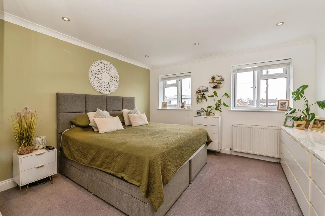 Somerset Road, Basildon, SS15, photo 17