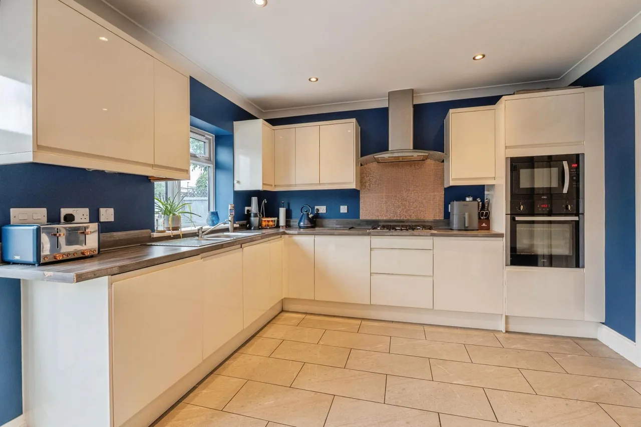 Somerset Road, Basildon, SS15, photo 10