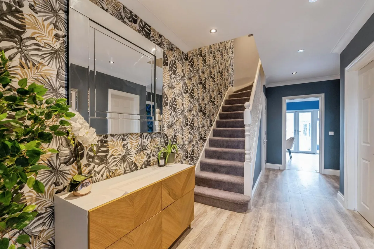 Somerset Road, Basildon, SS15, photo 3