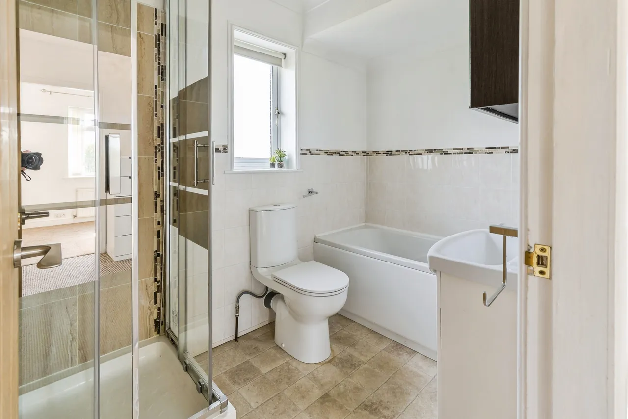 Victoria Road, Chester, CH4, photo 4
