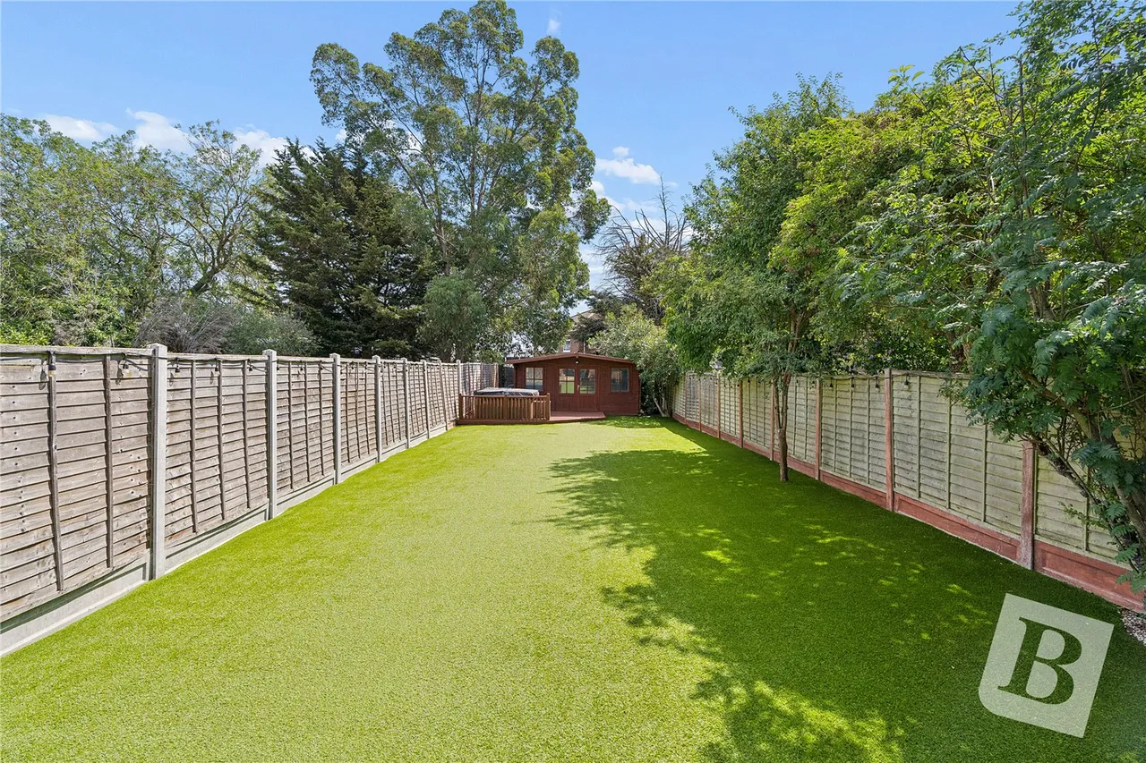 Argyle Gardens, Upminster, RM14, photo 17