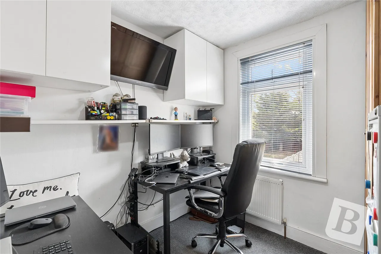 Argyle Gardens, Upminster, RM14, photo 15