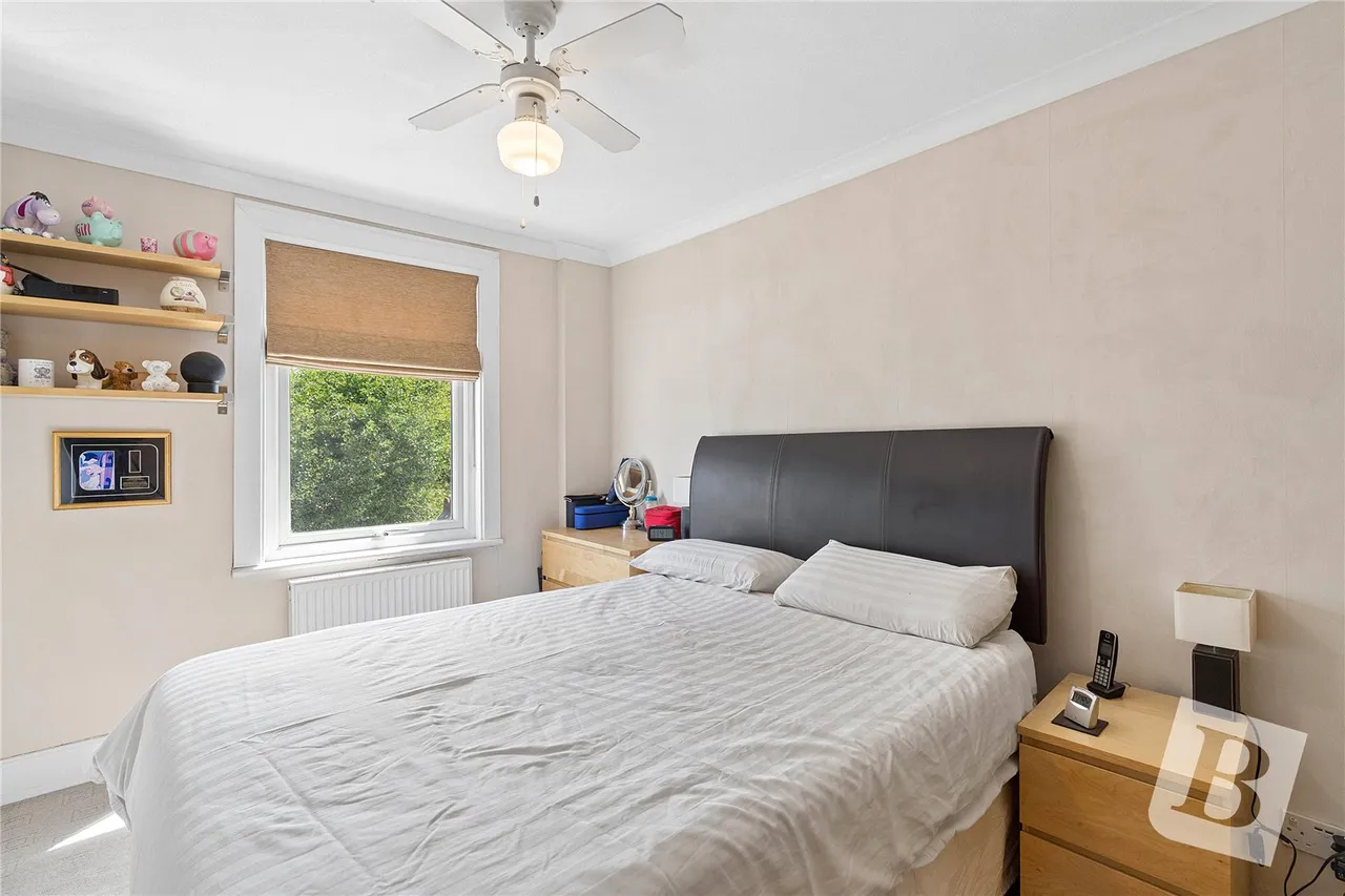 Argyle Gardens, Upminster, RM14, photo 12