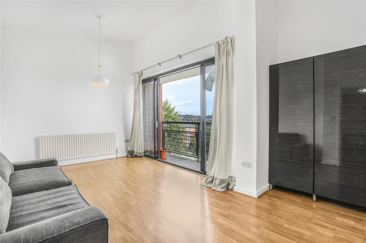 Dalmeny Avenue, London, photo 2