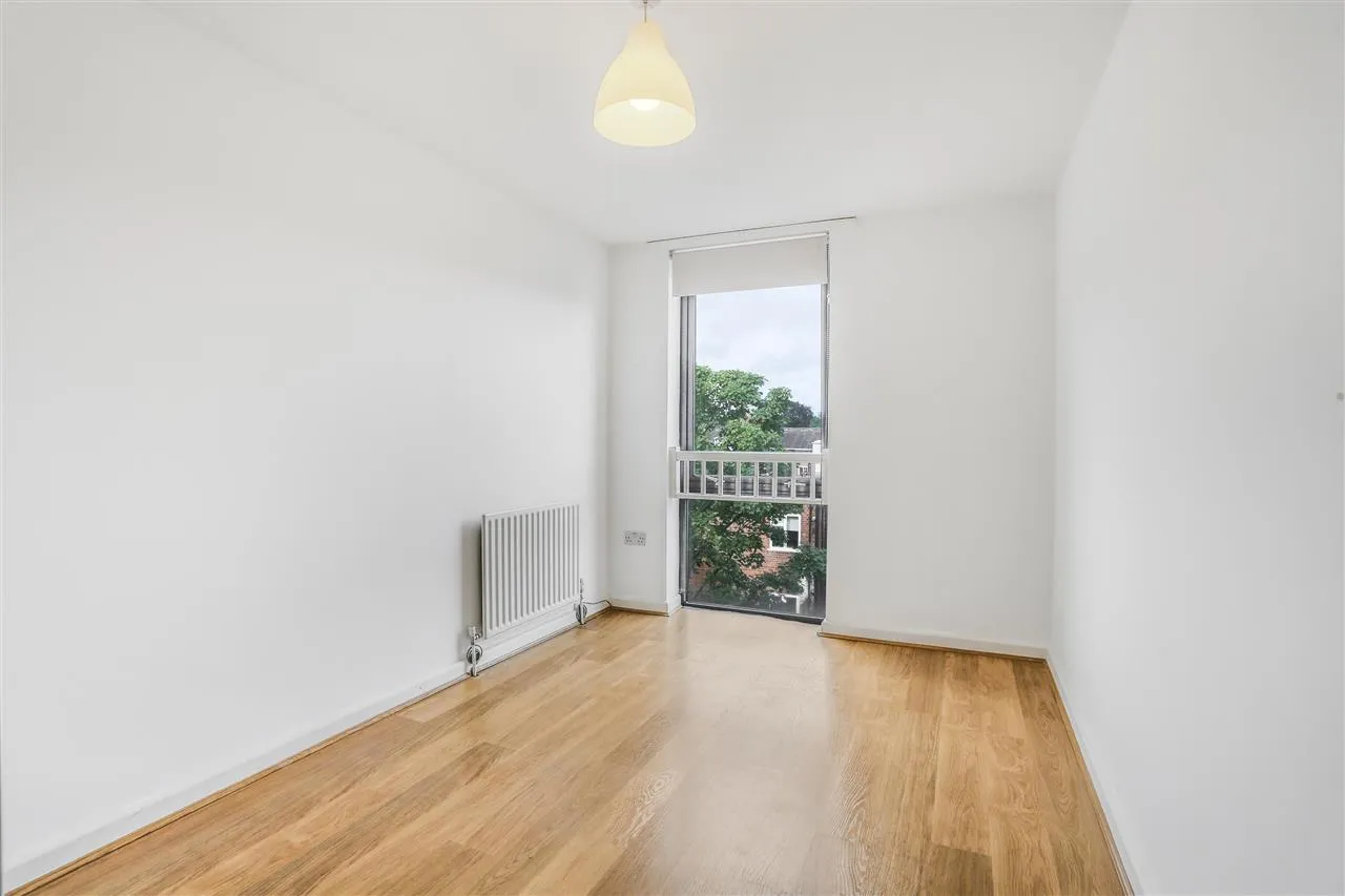 Dalmeny Avenue, London, photo 6