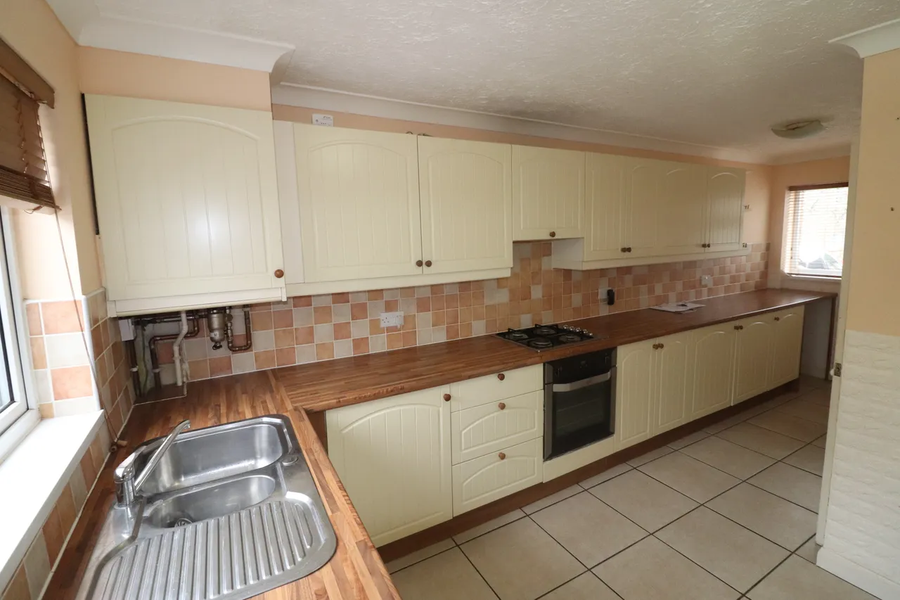 Latchetts Shaw, Basildon, SS16, photo 5