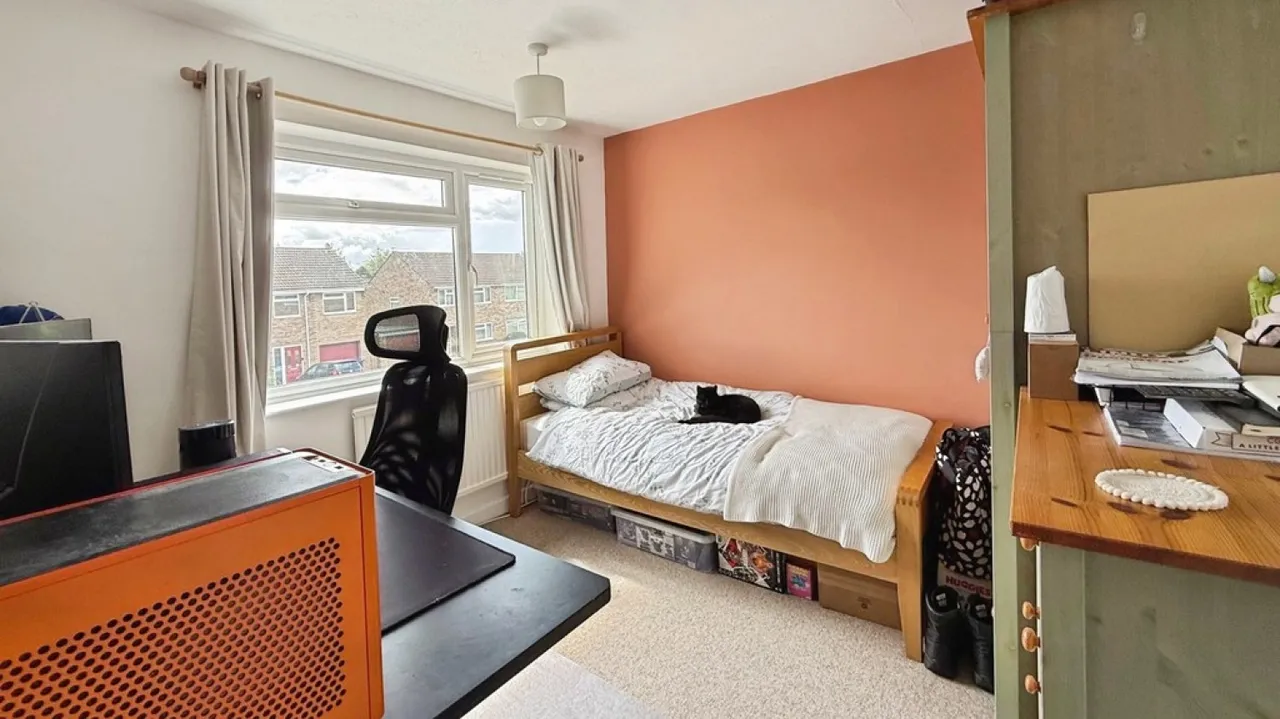 Hollis Way, Southwick, photo 9