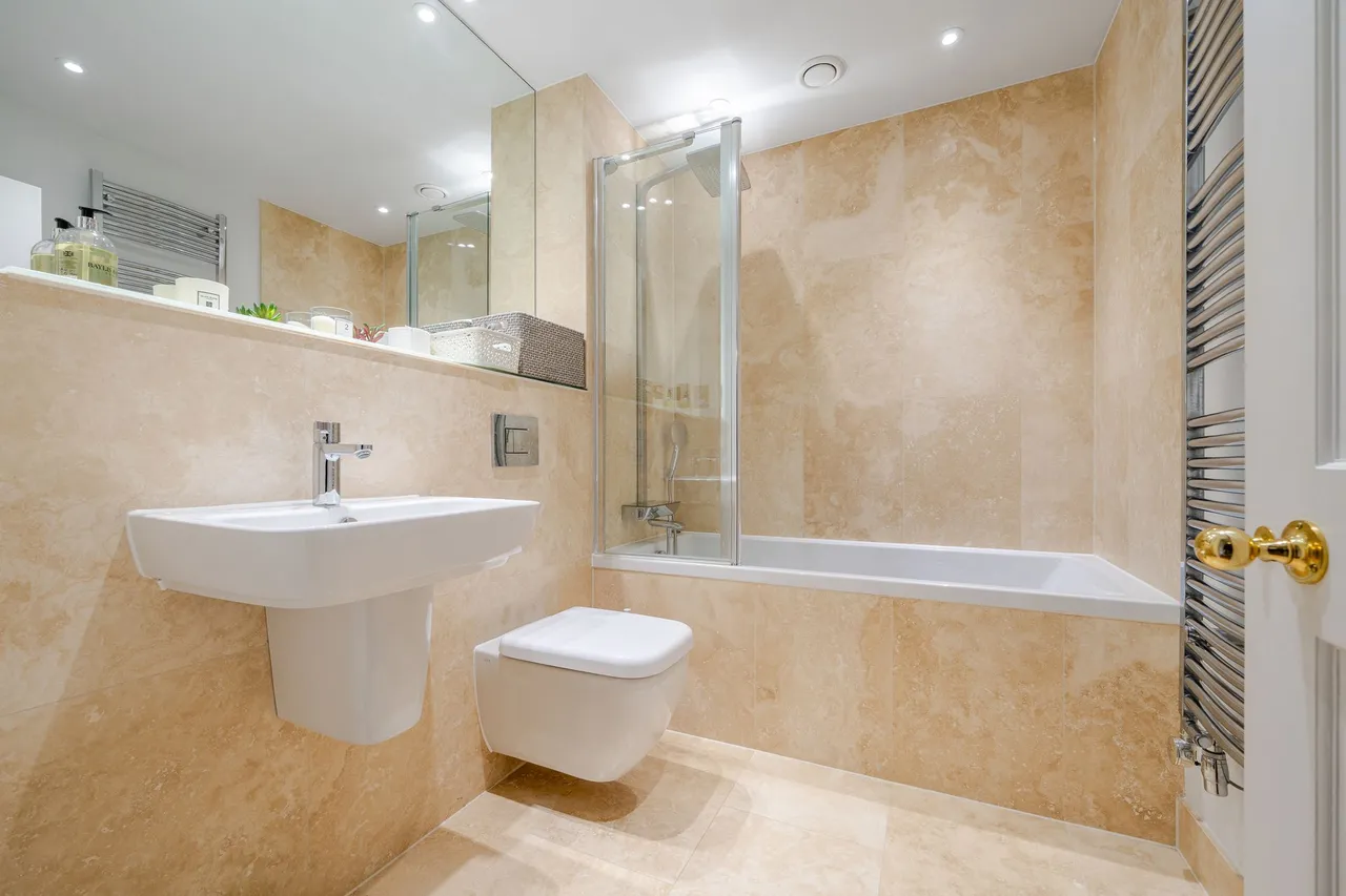 Kings Drive, Midhurst, GU29, photo 7