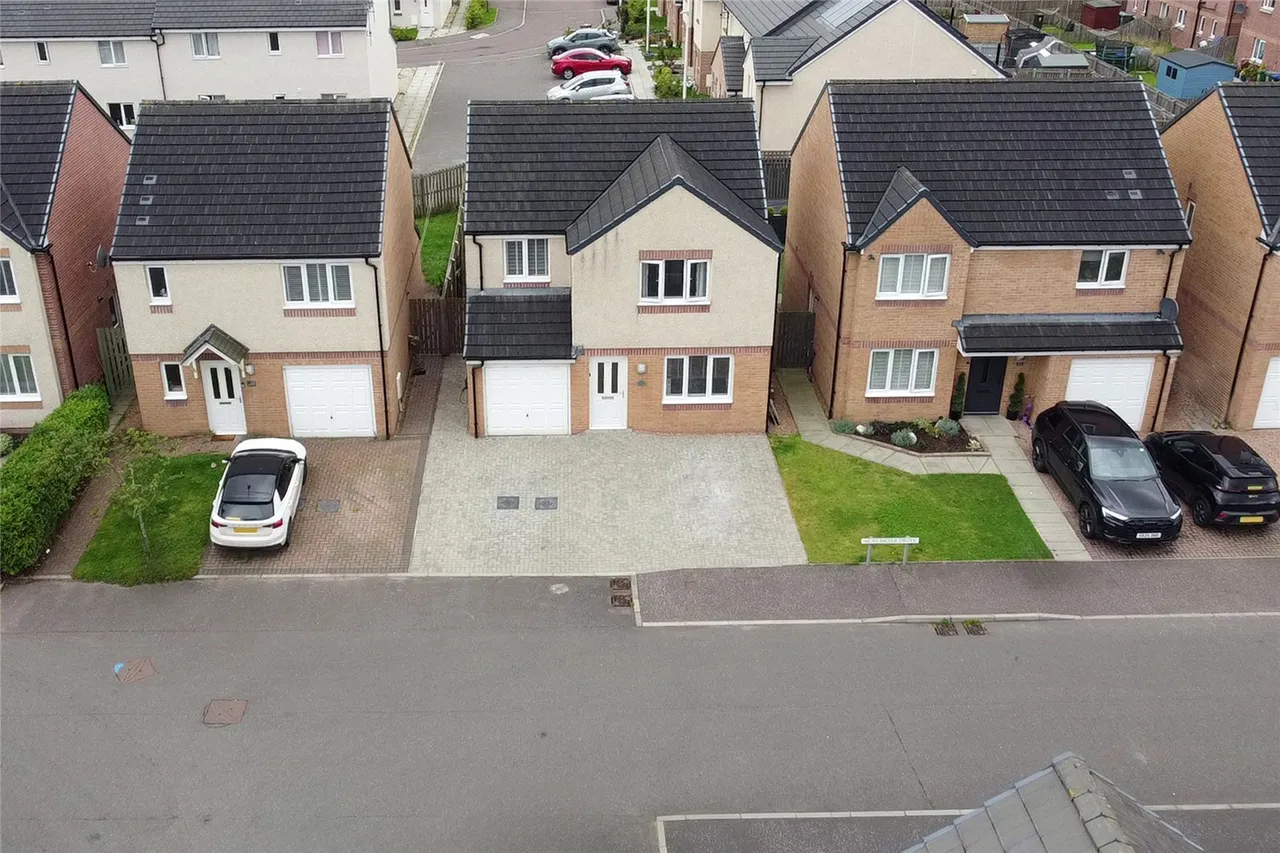 Acremoar Drive, Kinross, Perth and Kinross, KY13, photo 17