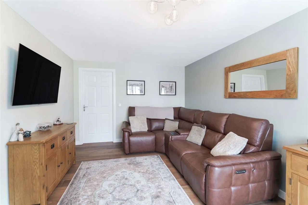 Acremoar Drive, Kinross, Perth and Kinross, KY13, photo 3