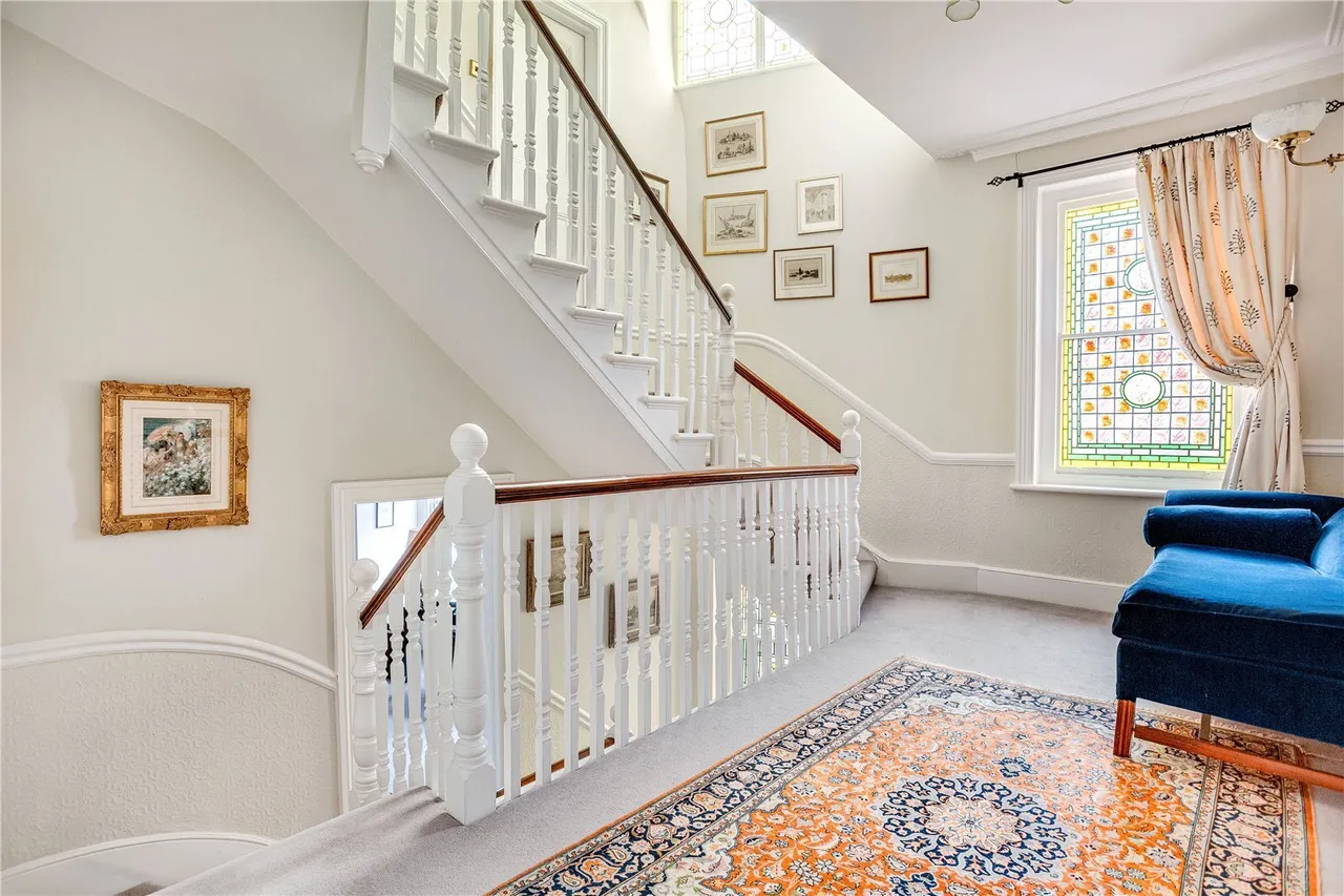 Esmond Road, London, W4, photo 13