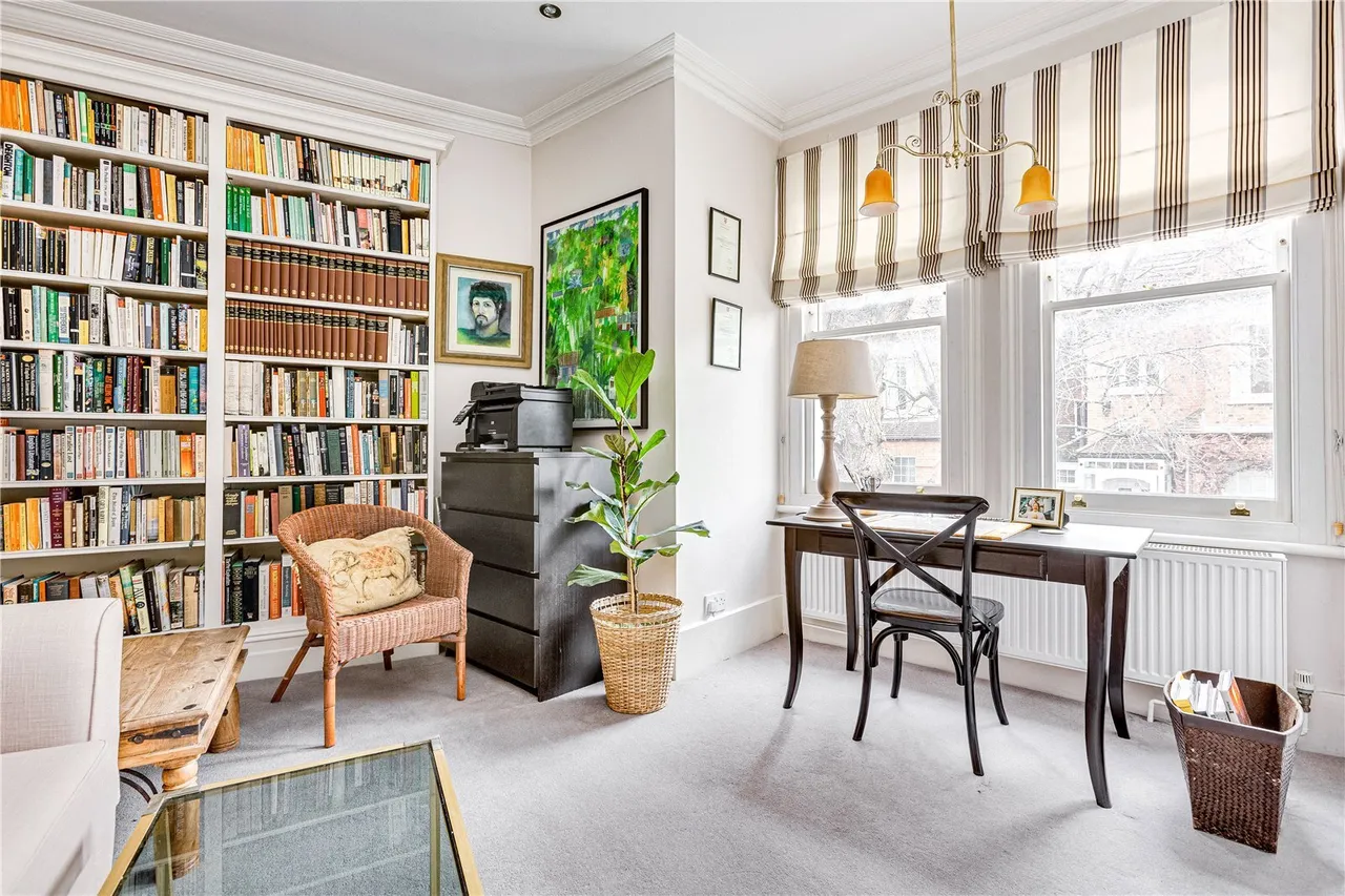 Esmond Road, London, W4, photo 15