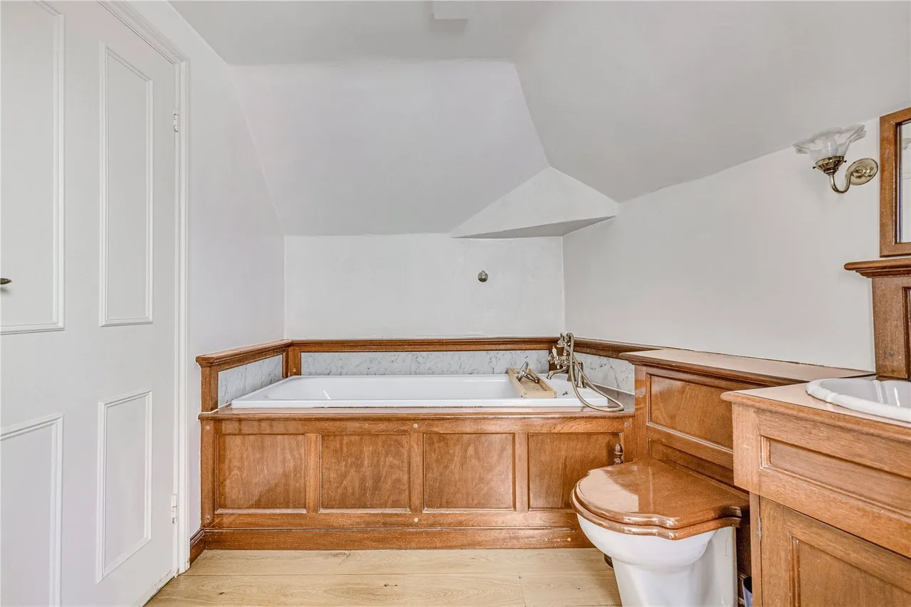 Esmond Road, London, W4, photo 12