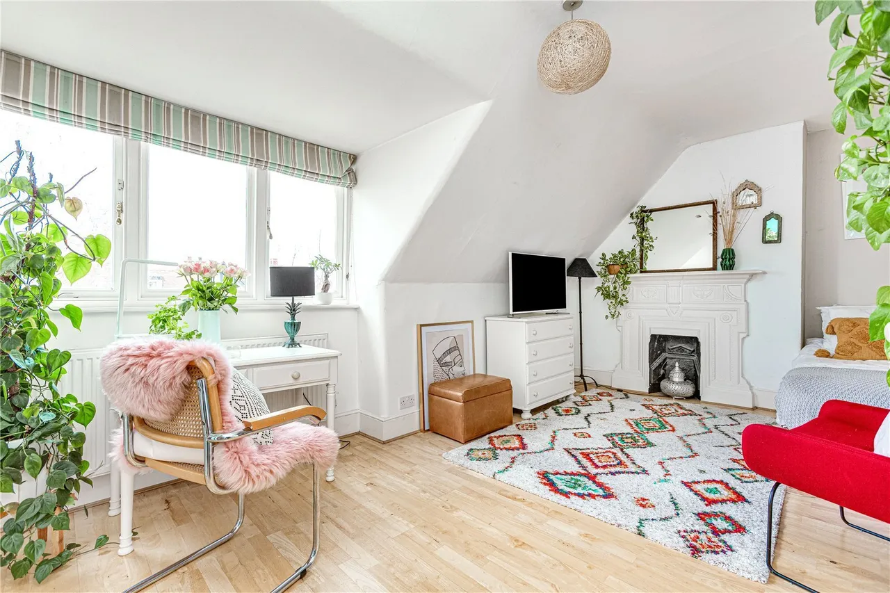 Esmond Road, London, W4, photo 10