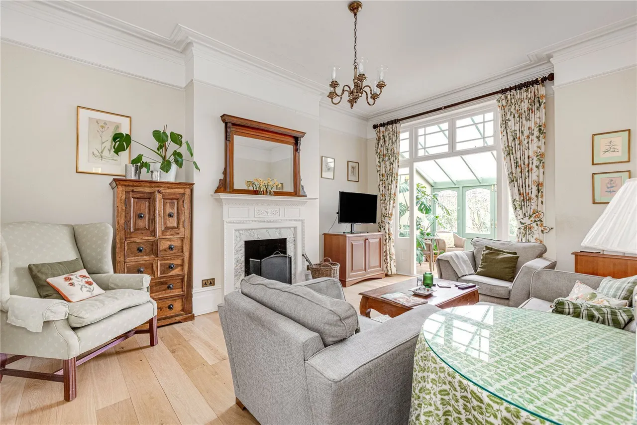 Esmond Road, London, W4, photo 3