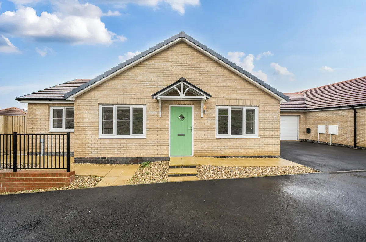 3 bed house for sale, Broadweavers Close, Wincanton, BA9
