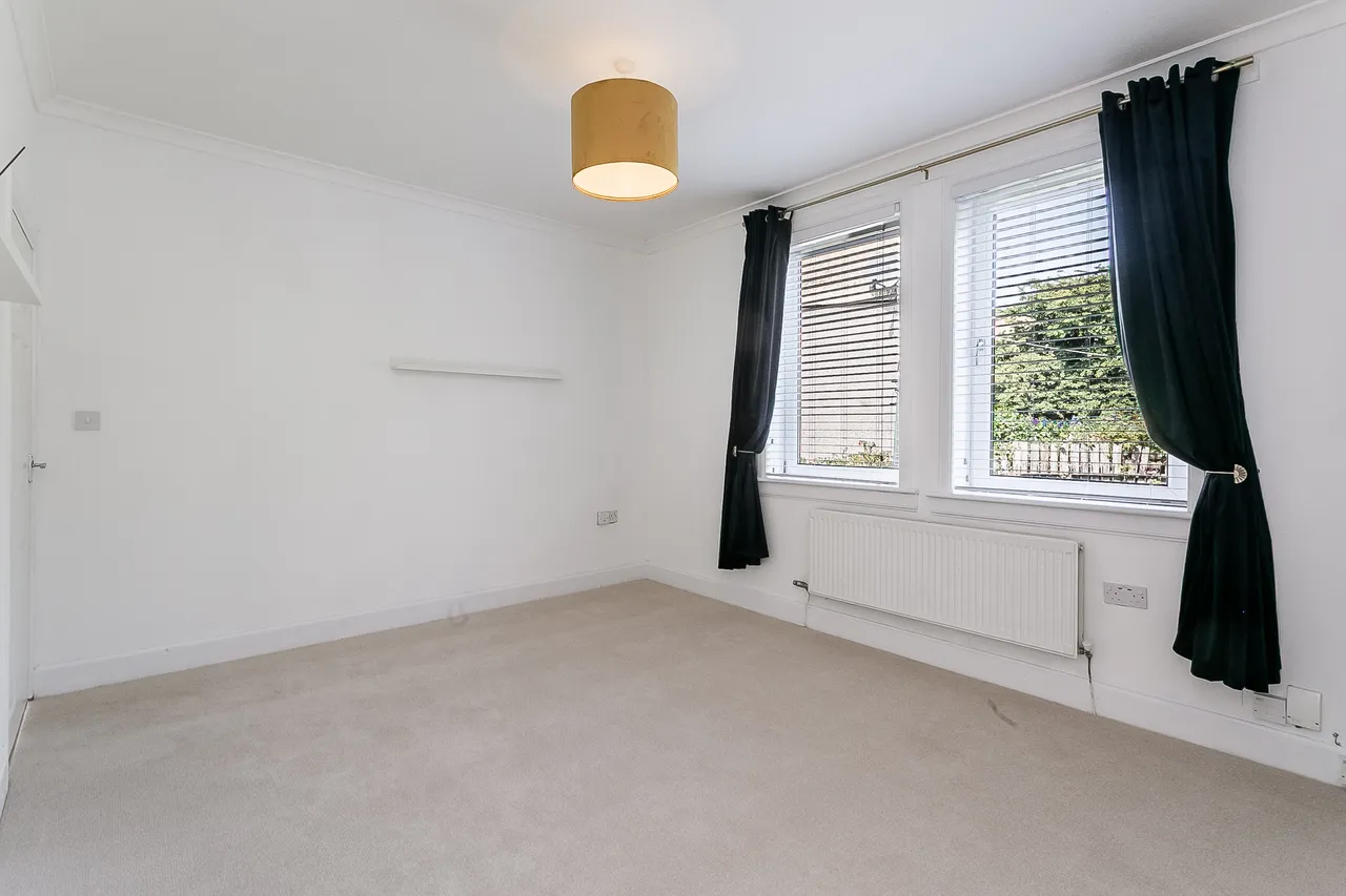 Lochend Quadrant, Edinburgh, EH7, photo 4