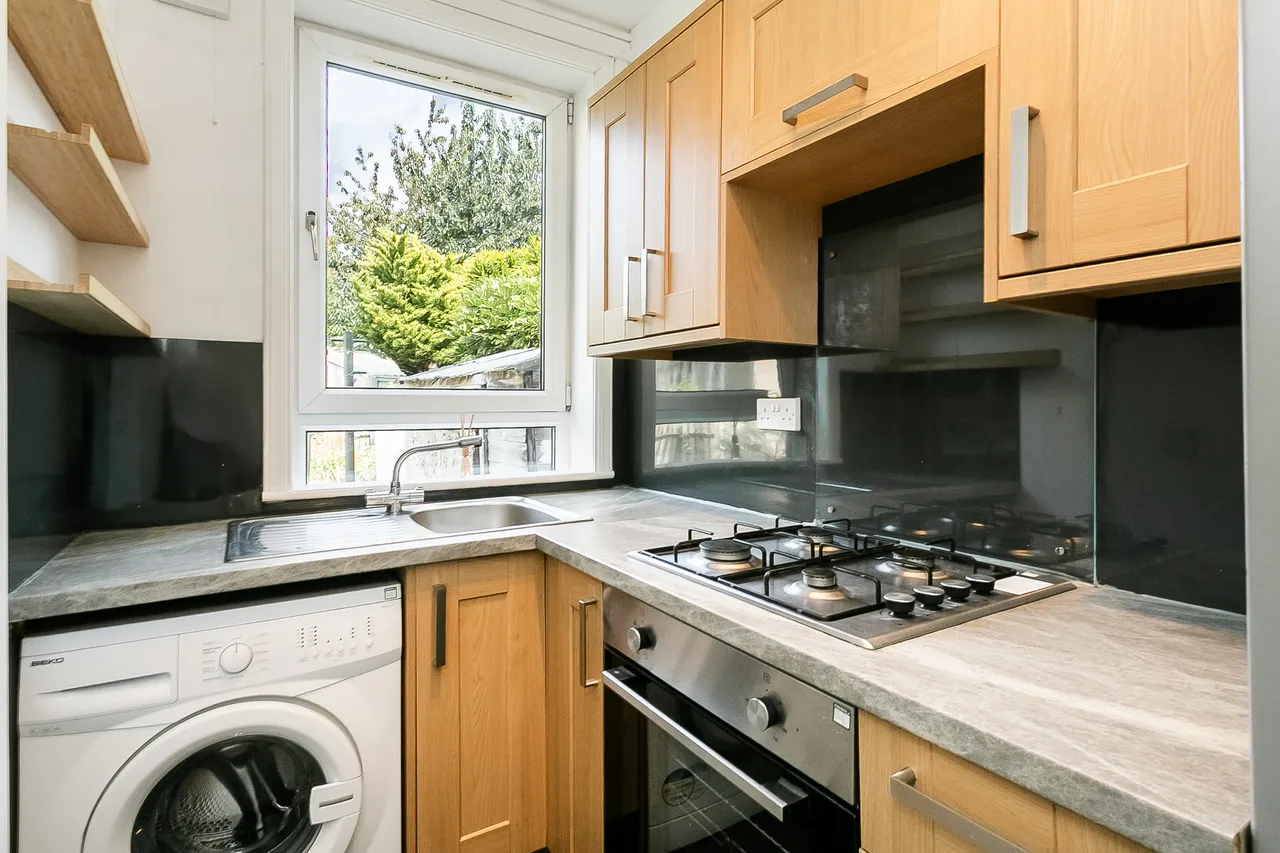 Lochend Quadrant, Edinburgh, EH7, photo 6