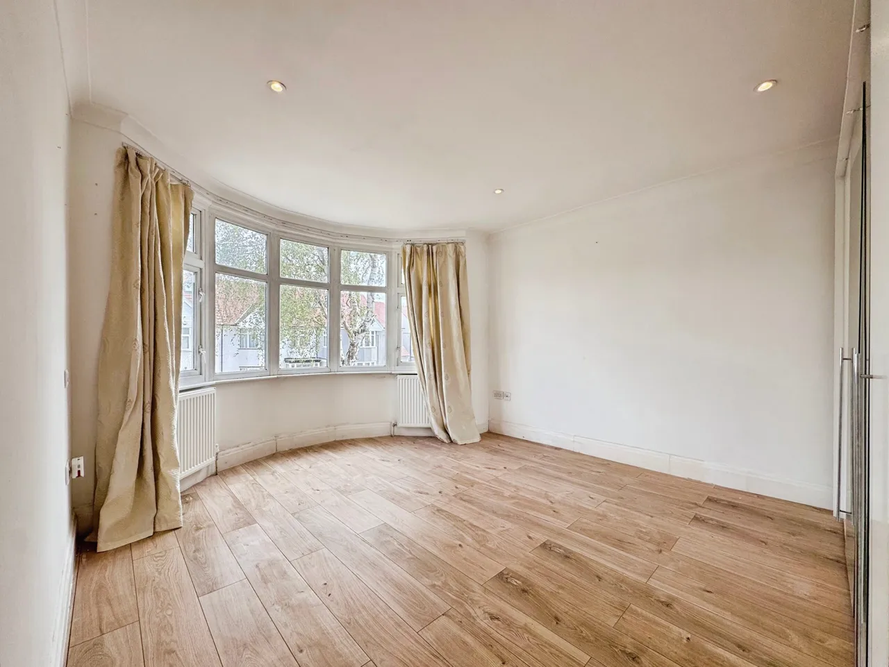 Fairfield Crescent, Edgware, HA8, photo 4