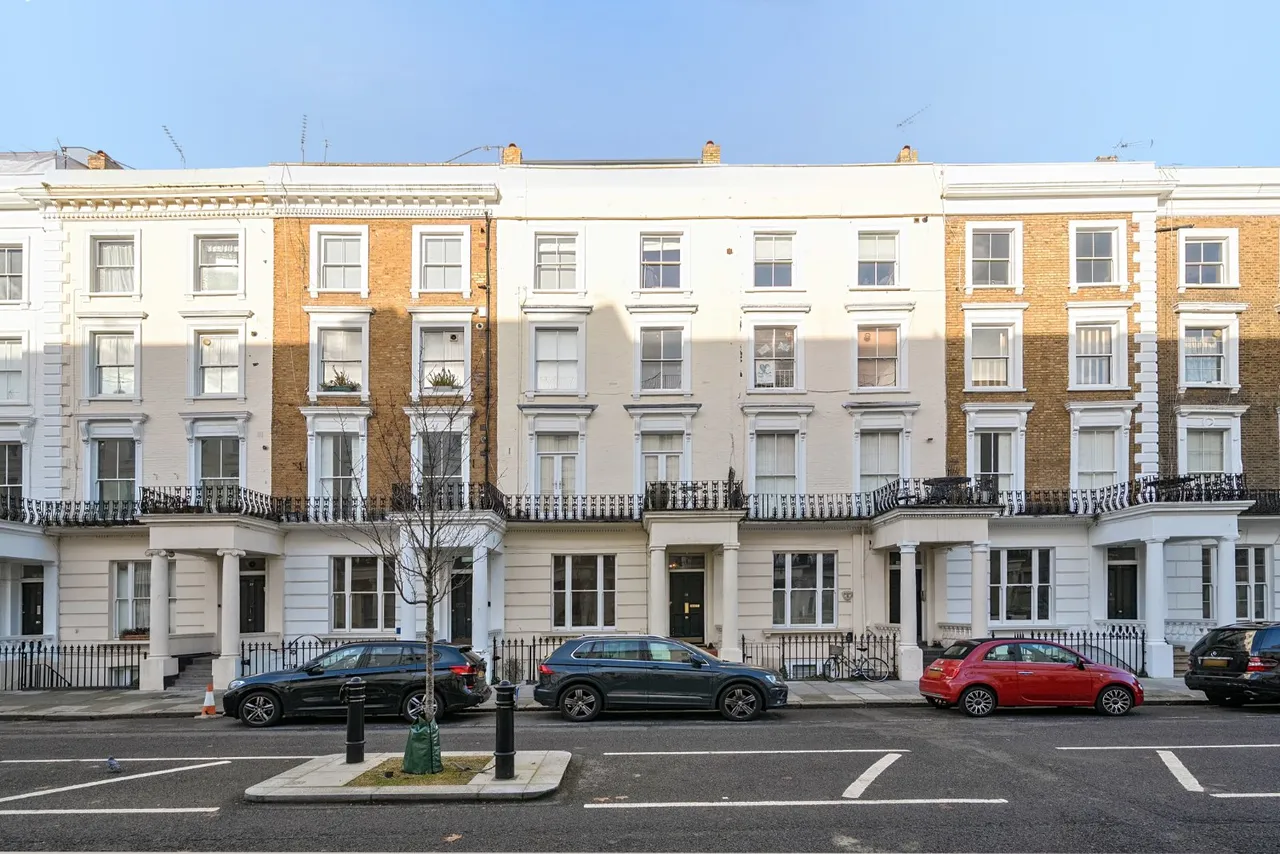 St Stephens Gardens, Bayswater, London, W2, photo 2