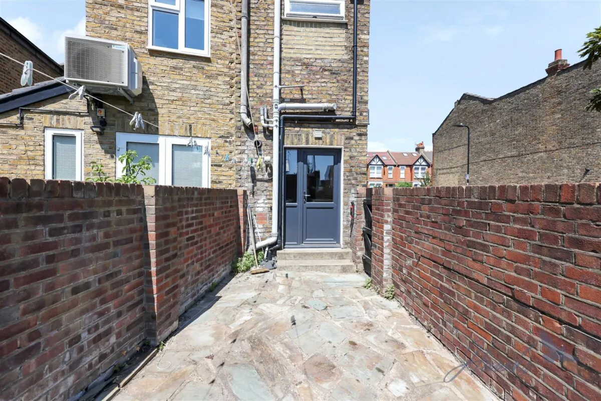 Murray Road, London, W5, photo 9