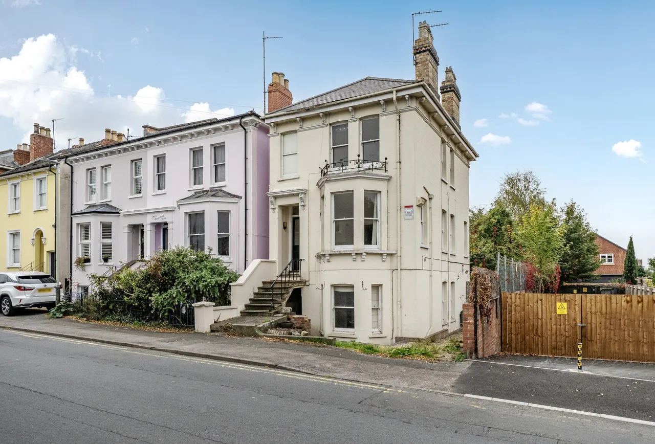 1 bed flat for sale — Malvern Road, Cheltenham, GL50 2NT