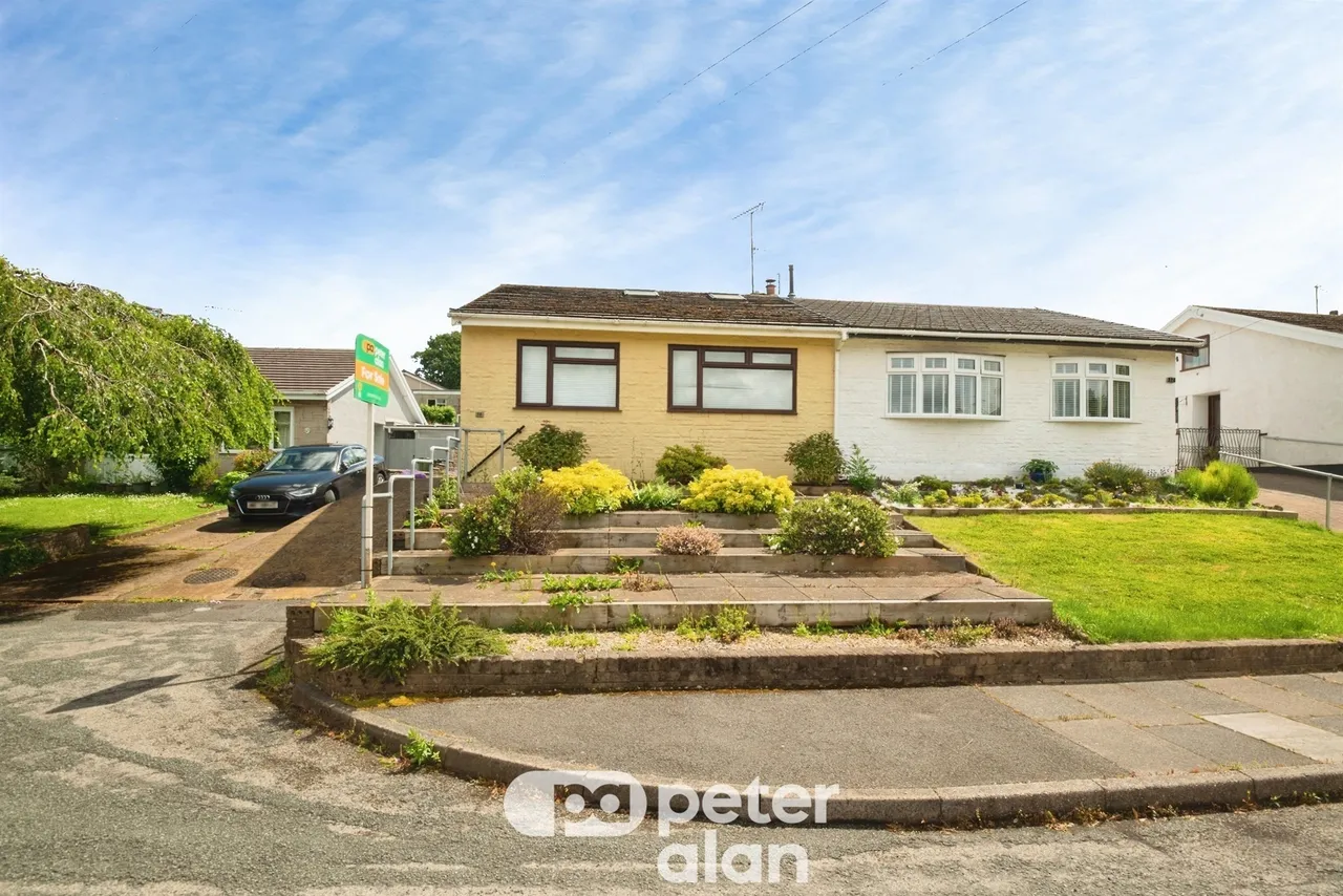 2 bed house for sale, Heol Teilo Pontypool, NP4