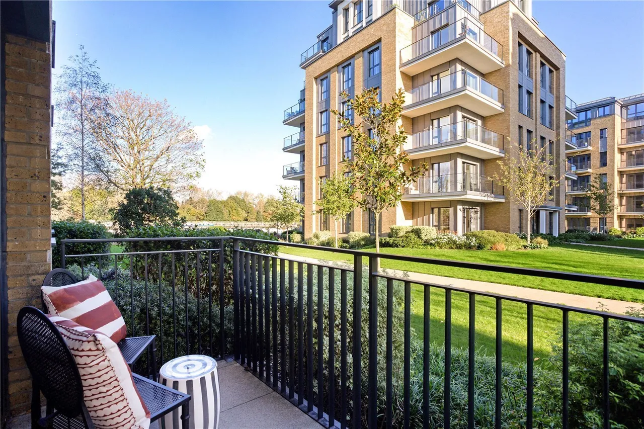 Broom Road, Teddington, TW11, photo 11
