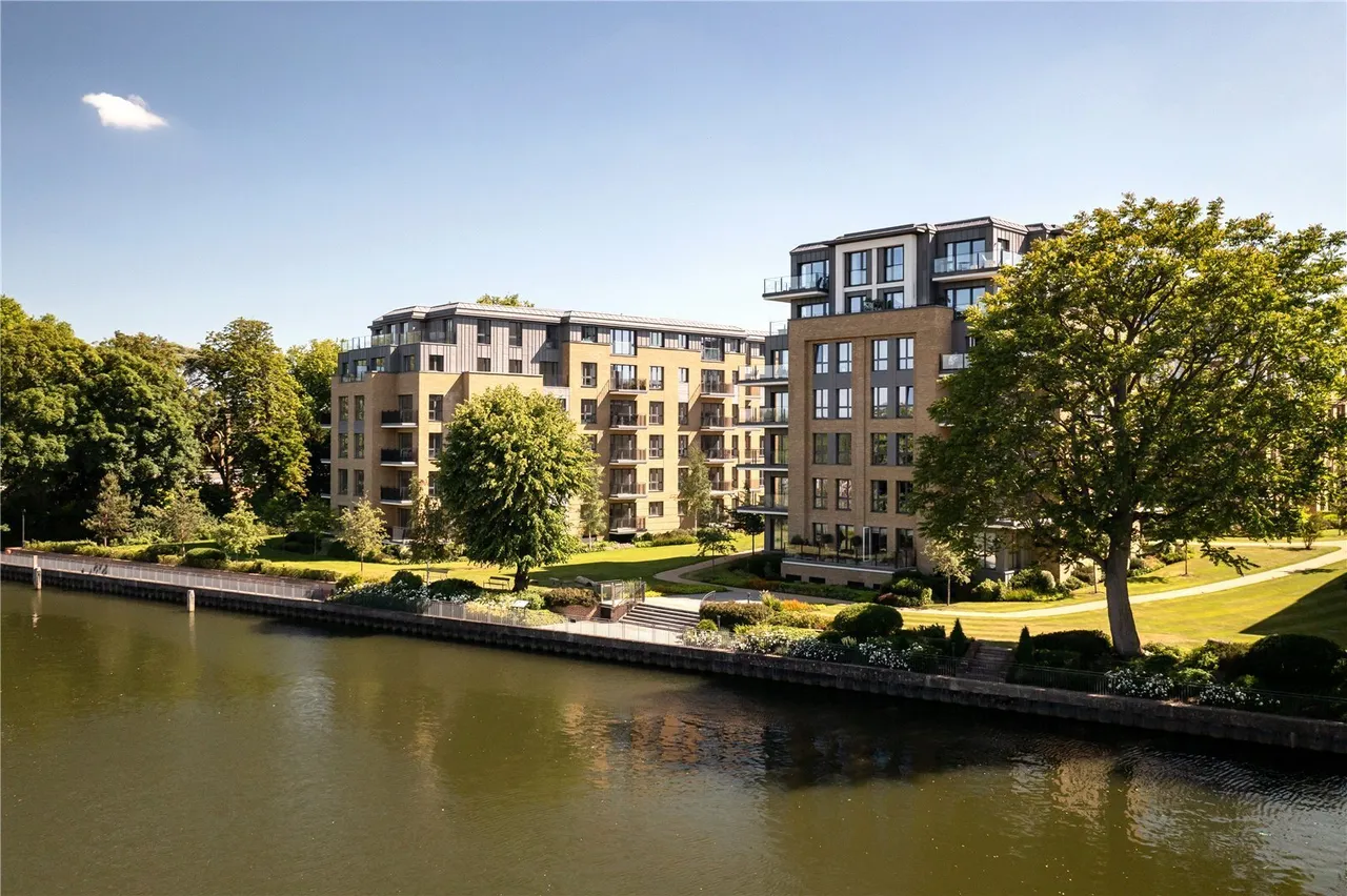 Broom Road, Teddington, TW11, photo 4