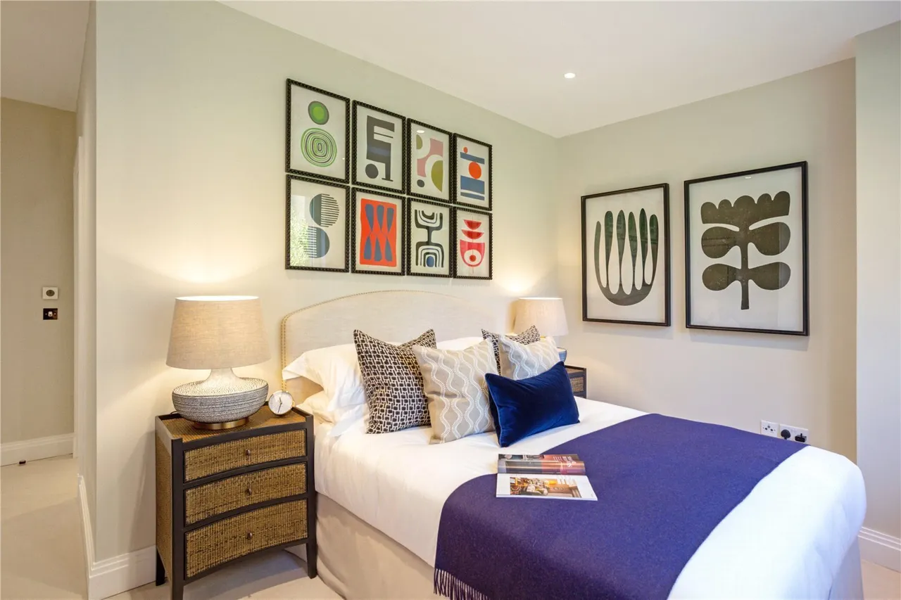 Broom Road, Teddington, TW11, photo 12
